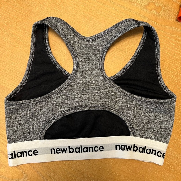 New Balance Sports Bra Size Small - Picture 2 of 3